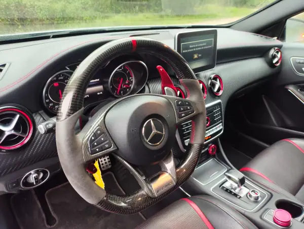 Mercedes-Benz A 45 AMG 2016 - 33500 EUR, 179200 km - AUTO.MOTO.pt - 179200km - foto 18 de 22