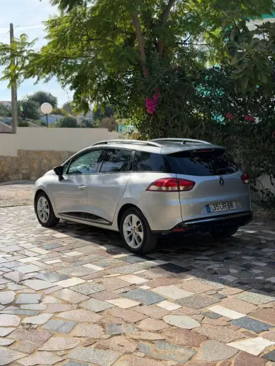 Renault Clio 2018 - 13500 EUR, 117730 km - AUTO.MOTO.pt - 117730km - foto 4 de 9