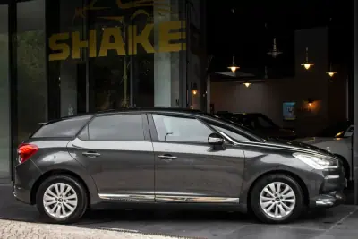 DS DS5 2015 - 8450 EUR, 237267 km - AUTO.MOTO.pt - 237267km - foto 5 de 41