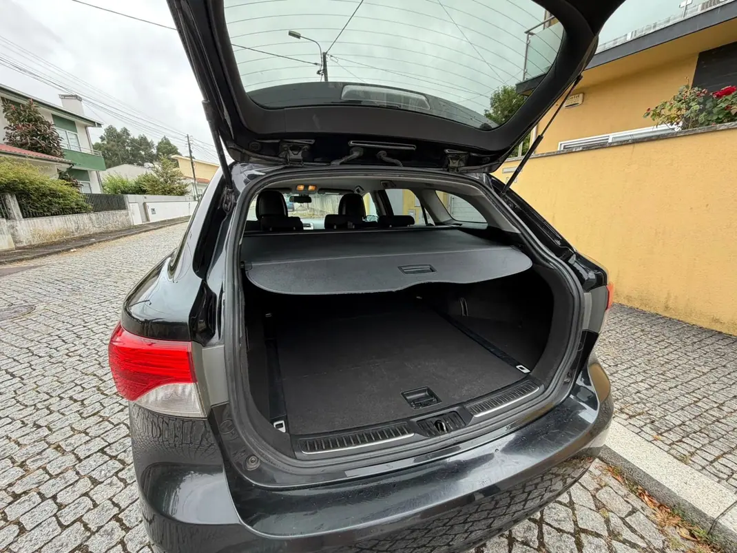 Toyota Avensis SW 2012 - 8000 EUR, 132000 km - 132000km - foto 8 de 8