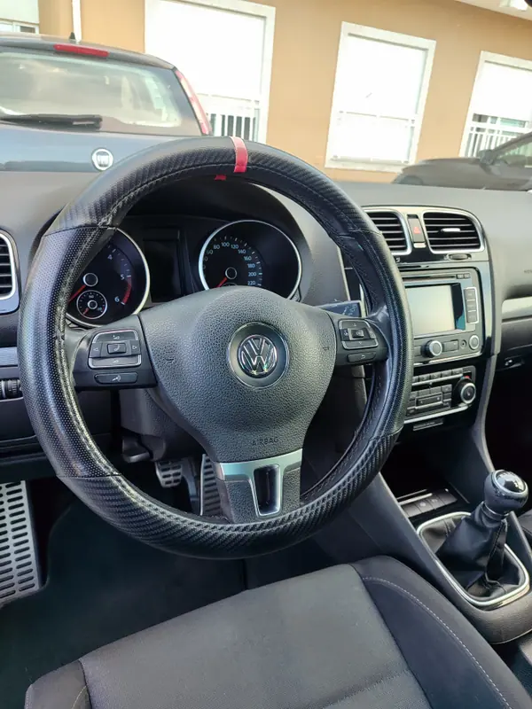 Volkswagen Golf 2011 - 9500 EUR, 179600 km - AUTO.MOTO.pt - 179600km - foto 11 de 15