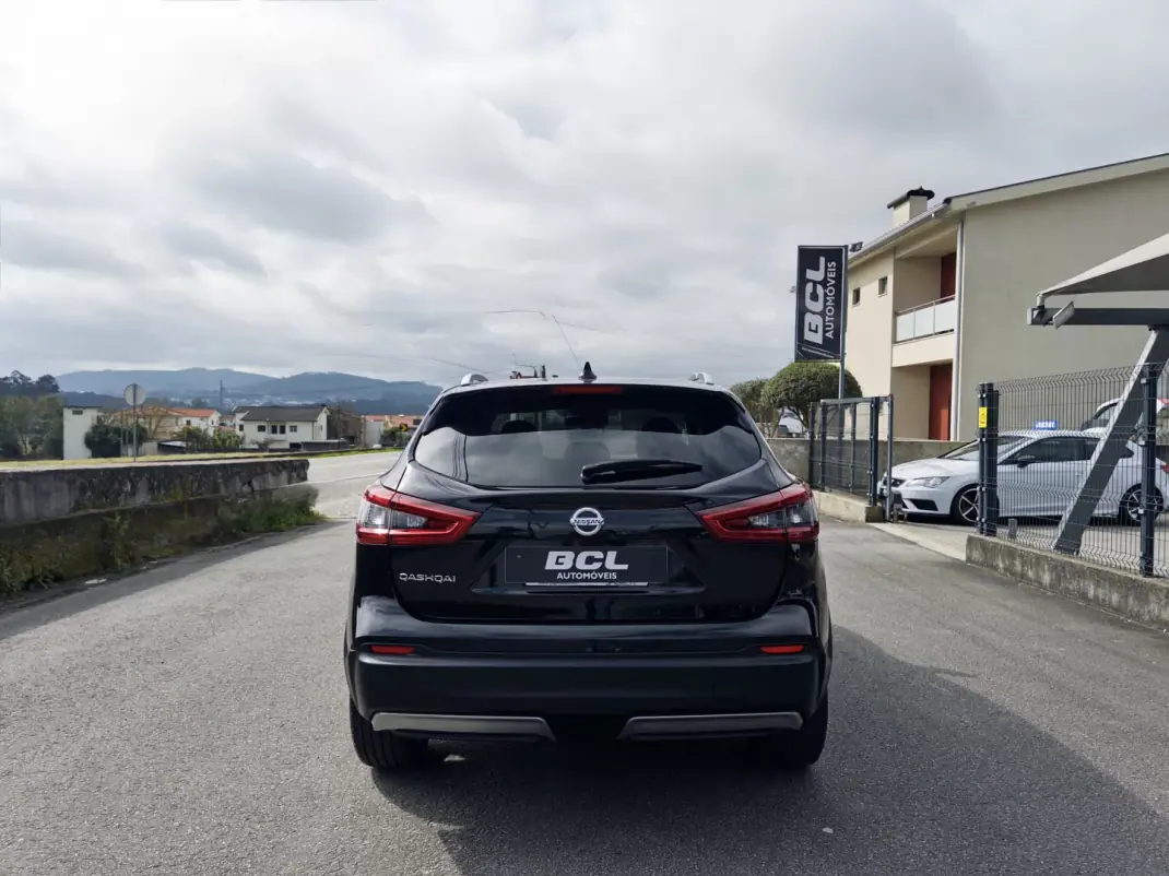 Nissan Qashqai 2018 - 17990 EUR, 156000 km - AUTO.MOTO.pt - 156000km - foto 6 de 36