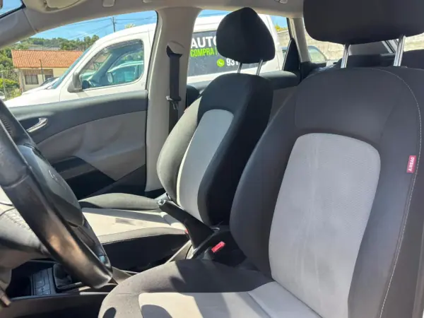 SEAT Ibiza ST 2013 - 6500 EUR, 205000 km - AUTO.MOTO.pt - 205000km - foto 19 de 21
