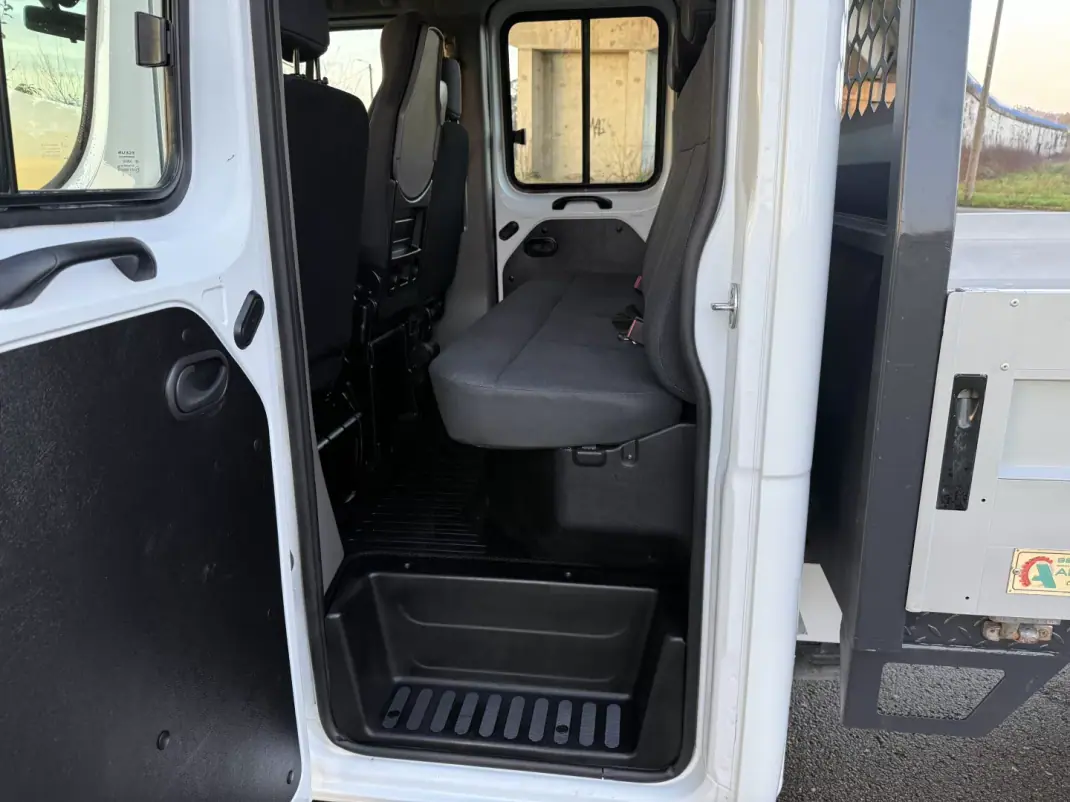 Renault Master 2.3 Dci L3 3.5T 135 cv C.Dupla 2020 - 25610 EUR, 107000 km - AUTO.MOTO.pt - 107000km - foto 19 de 29