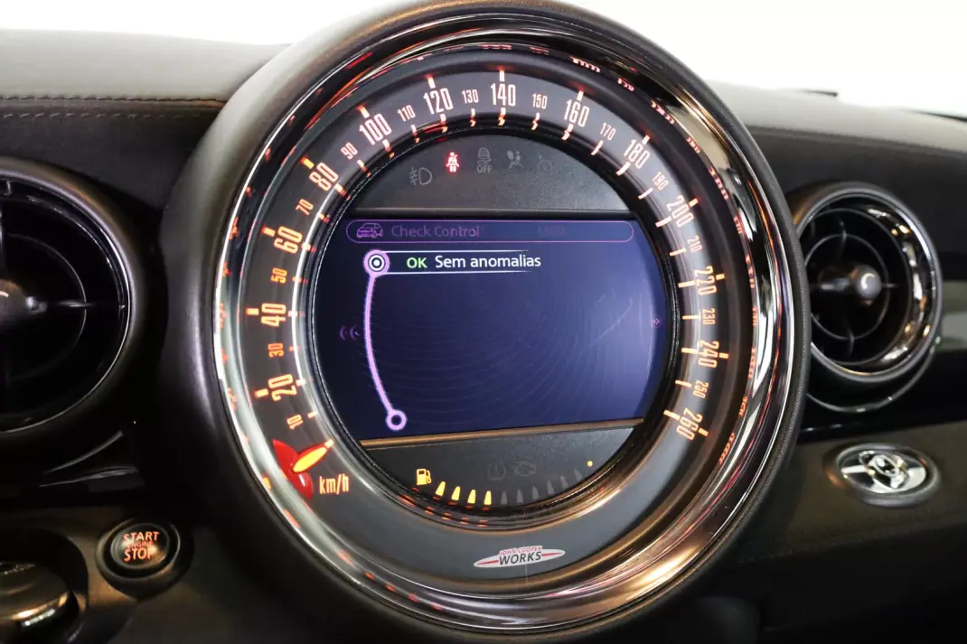 MINI John Cooper Works 2015 - 22950 EUR, 65169 km - AUTO.MOTO.pt - 65169km - foto 39 de 50