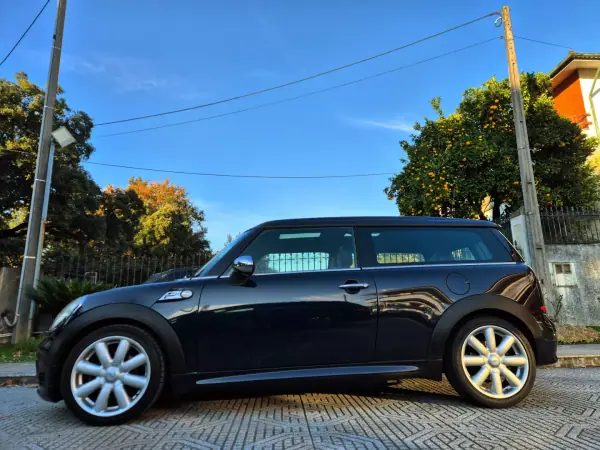 MINI Clubman 2009 - 8500 EUR, 195000 km - AUTO.MOTO.pt - 195000km - foto 4 de 18
