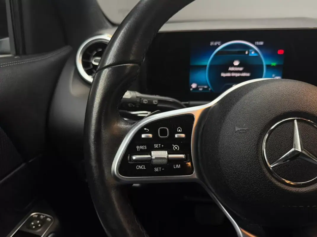 Mercedes-Benz GLA 250 2022 - 34000 EUR, 106000 km - AUTO.MOTO.pt - 106000km - foto 18 de 34