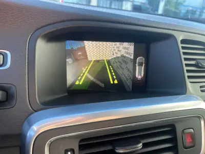 Volvo V60 2017 — foto 6 de 14