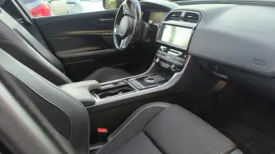 Jaguar XE 2017 - 14900 EUR, 159000 km - 159000km - foto 5 de 24