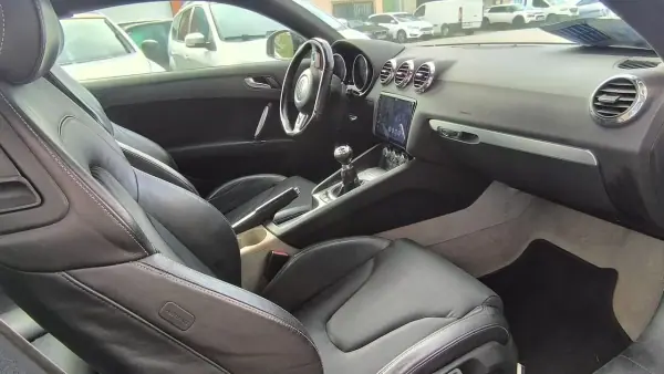 Audi TT Coupé 2011 - 13500 EUR, 170000 km - 170000km - foto 15 de 15