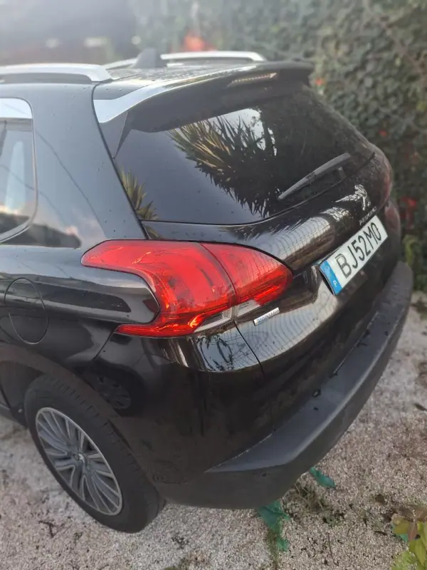 Peugeot 2008 2015 — foto 2 de 5