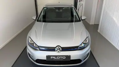 Volkswagen e-Golf 2019 - 16490 EUR, 74201 km - 74201km - foto 3 de 27