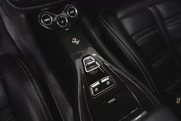 Ferrari California 2010 - 114950 EUR, 60515 km - AUTO.MOTO.pt - 60515km - foto 29 de 37