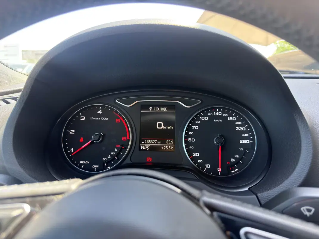 Audi A3 Sportback 2018 - 18500 EUR, 135000 km - AUTO.MOTO.pt - 135000km - foto 11 de 23