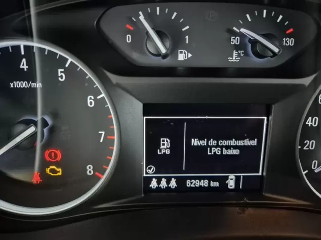 Opel Mokka X 2018 - 13750 EUR, 62586 km - AUTO.MOTO.pt - 62586km - foto 2 de 11