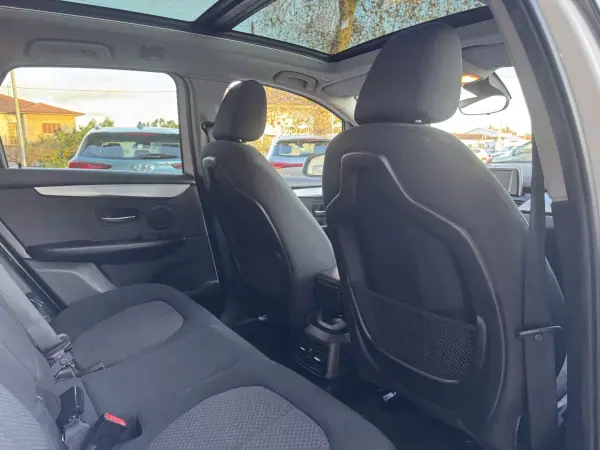 BMW 225xe Active Tourer 2018 - 18900 EUR, 68000 km - AUTO.MOTO.pt - 68000km - foto 19 de 52