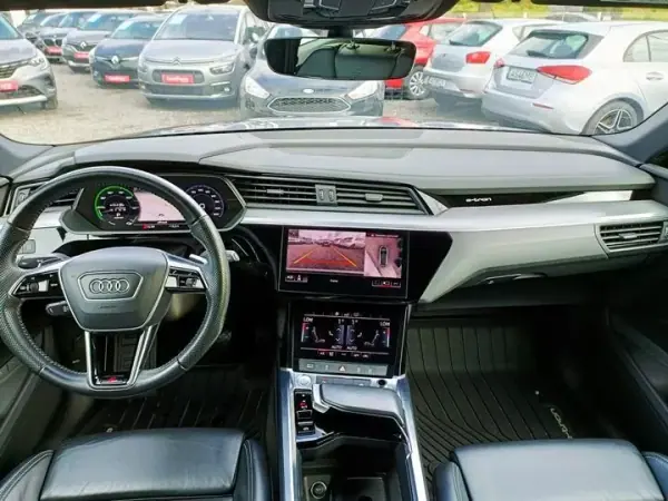 Audi e-tron 2020 - 31000 EUR, 110869 km - AUTO.MOTO.pt - 110869km - foto 3 de 29