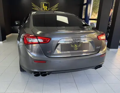 Maserati Ghibli 2014 - 31000 EUR, 226000 km - AUTO.MOTO.pt - 226000km - foto 17 de 47