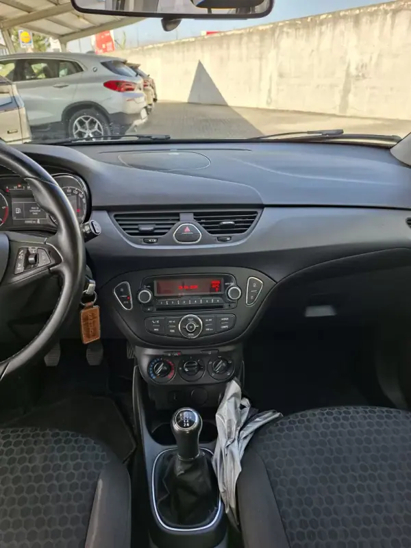 Opel Corsa 2016 - 8750 EUR, 236000 km - AUTO.MOTO.pt - 236000km - foto 18 de 26