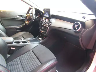 Mercedes-Benz CLA 200 2019 - 26899 EUR, 154950 km - 154950km - foto 8 de 38