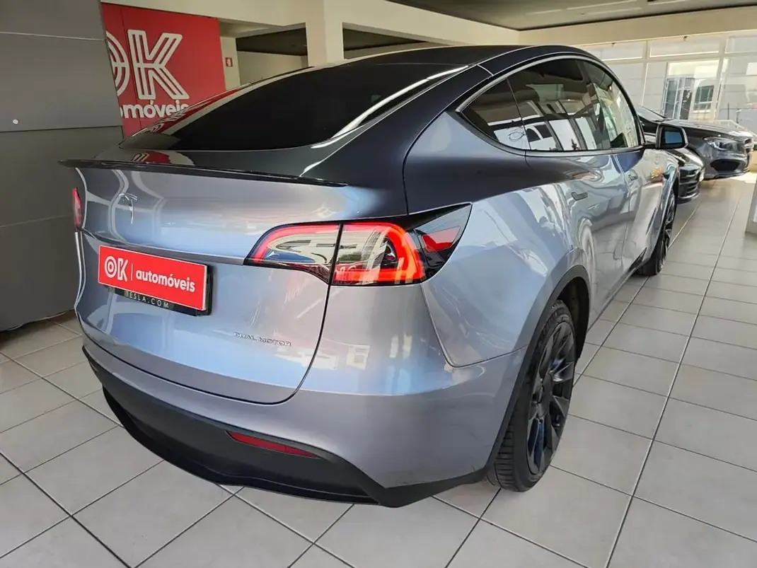 Tesla Model Y 2023 - 38900 EUR, 39000 km - AUTO.MOTO.pt - 39000km - foto 11 de 33