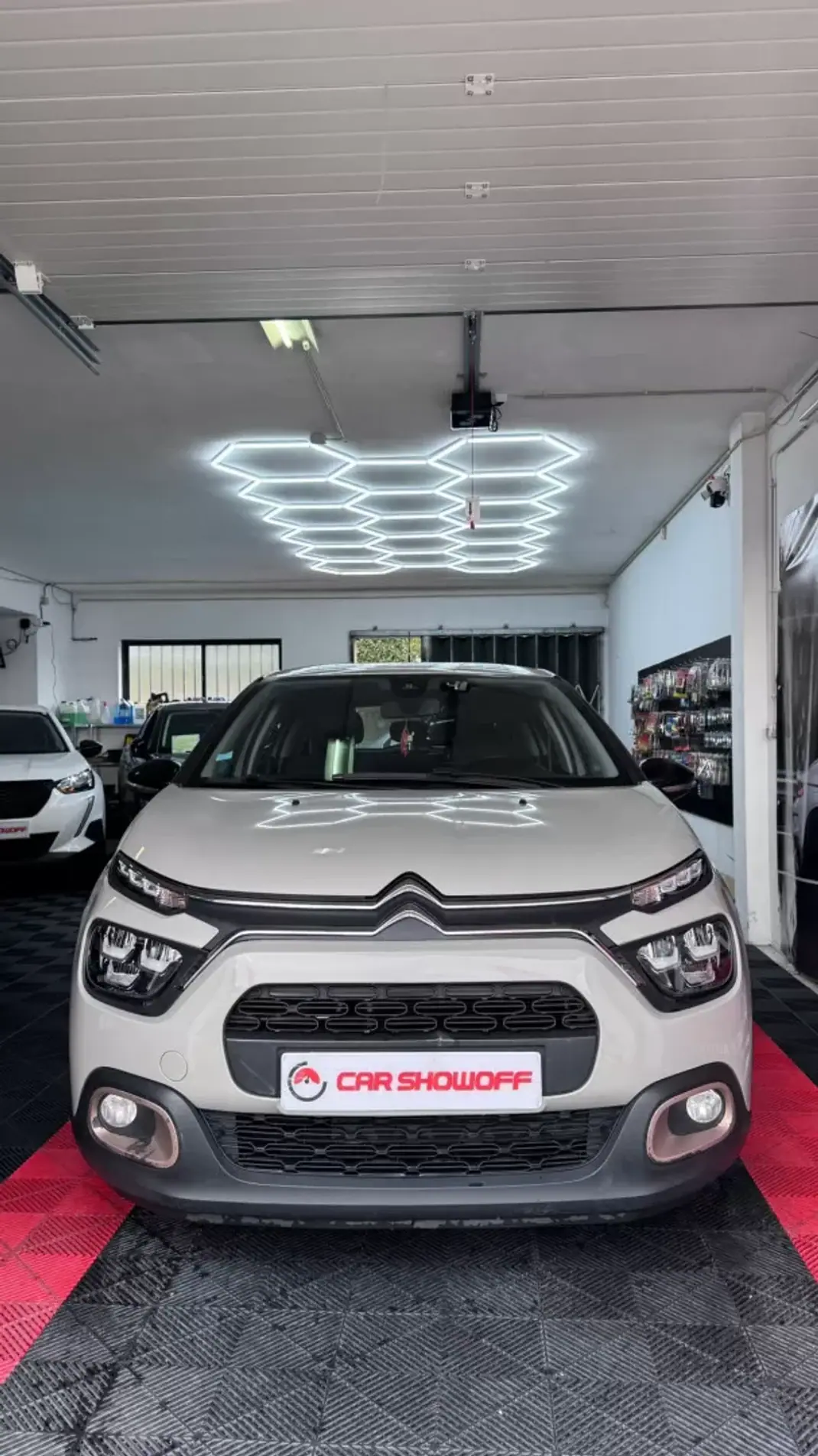 Citroën C3 2022 - 10900 EUR, 69000 km - AUTO.MOTO.pt - 69000km - foto 1 de 11