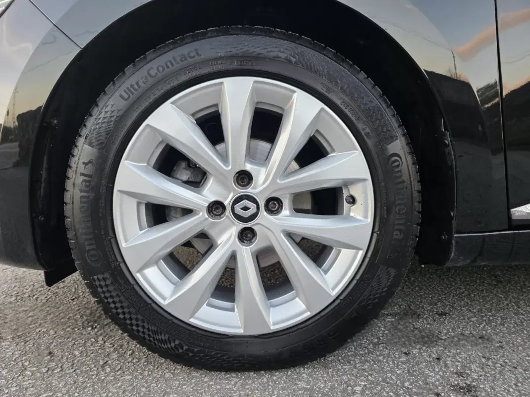 Renault Clio 2022 - 14500 EUR, 104000 km - AUTO.MOTO.pt - 104000km - foto 11 de 43