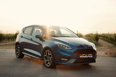 Ford Fiesta 2019 - 19900 EUR, 89800 km - AUTO.MOTO.pt - 89800km - foto 7 de 11