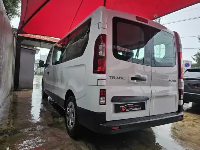 Renault Trafic 2021 - 27999 EUR, 164000 km - AUTO.MOTO.pt - 164000km - foto 12 de 14
