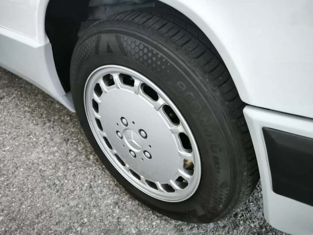 Mercedes-Benz 1993 - 9950 EUR, 89439 km - AUTO.MOTO.pt - 89439km - foto 53 de 60