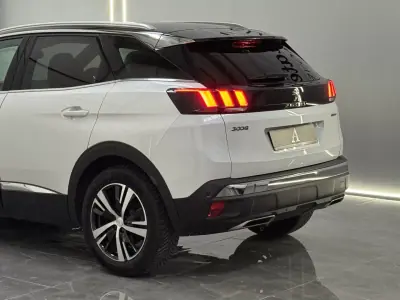 Peugeot 3008 2019 - 18990 EUR, 67000 km - AUTO.MOTO.pt - 67000km - foto 5 de 22