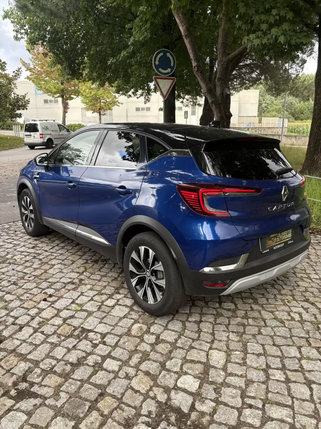 Renault Captur 2023 - 15450 EUR, 57000 km - 57000km - foto 5 de 20