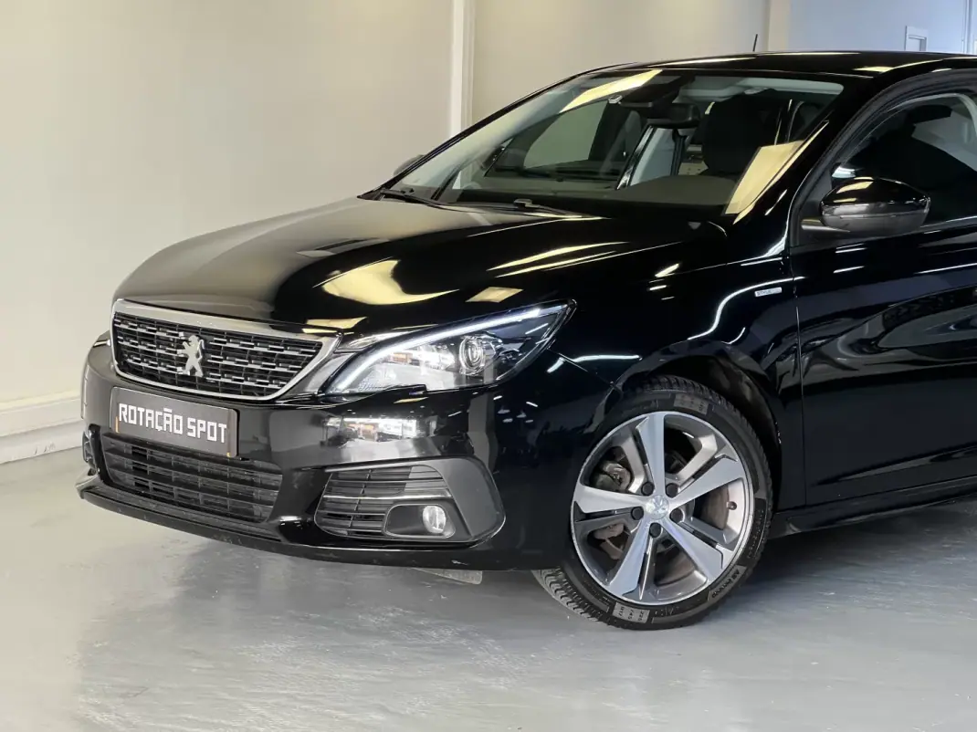 Peugeot 308 2019 - 10990 EUR, 130000 km - 130000km - foto 21 de 38