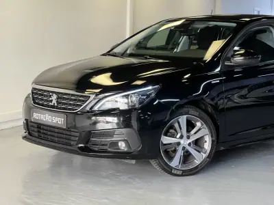 Peugeot 308 2019 - 10990 EUR, 130000 km - 130000km - foto 21 de 38
