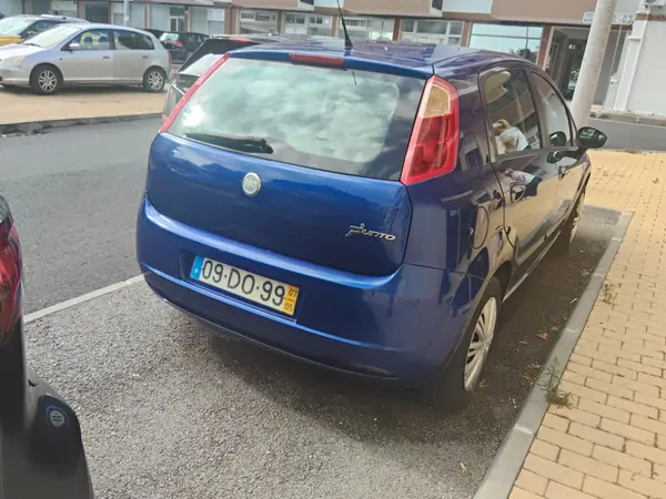 Fiat Grande Punto 2007 - 3000 EUR, 90000 km - 90000km - foto 3 de 4