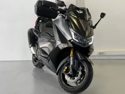 Yamaha TMAX 2015 - 8990 EUR, 25000 km - AUTO.MOTO.pt - 25000km - foto 3 de 26