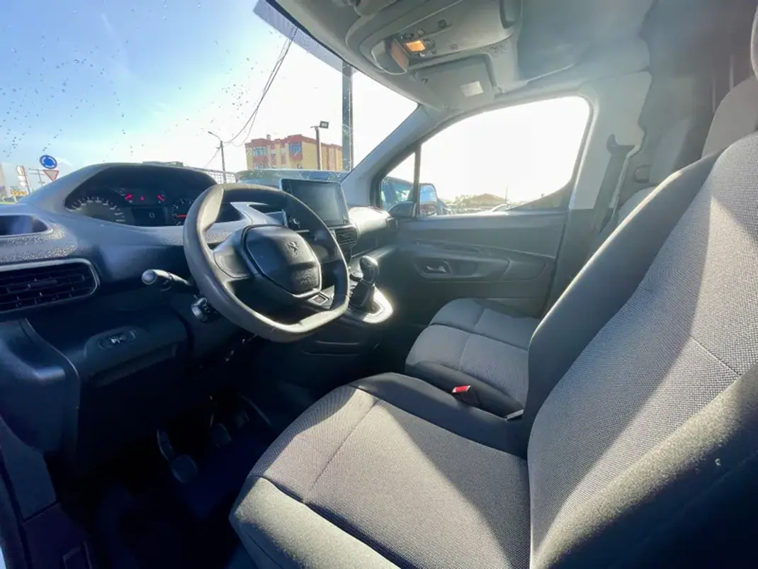 Peugeot Partner 1.5 BlueHDI Premium Longa 2020 - 14250 EUR, 147234 km - AUTO.MOTO.pt - 147234km - foto 10 de 23
