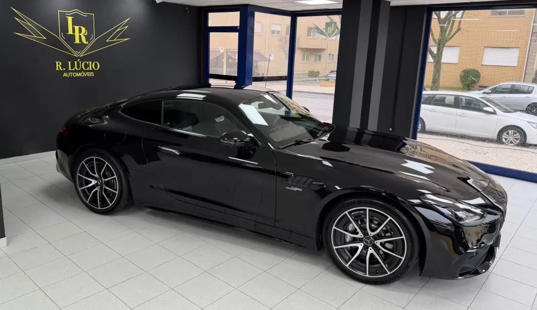 Mercedes-Benz AMG GT 2025 - 140000 EUR, 8886 km - AUTO.MOTO.pt - 8886km - foto 13 de 74