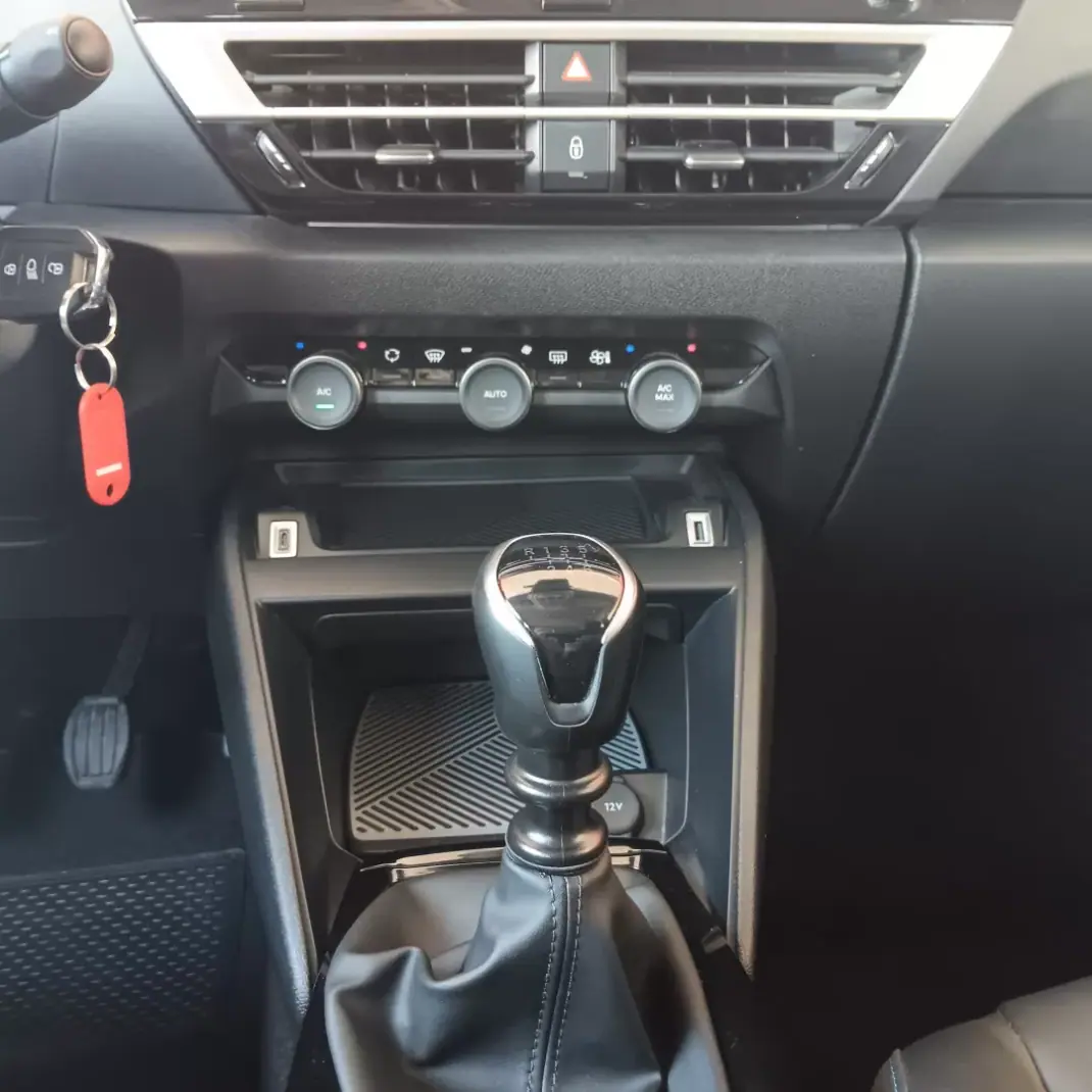 Citroën C4 2024 - 18900 EUR, 49231 km - AUTO.MOTO.pt - 49231km - foto 19 de 24
