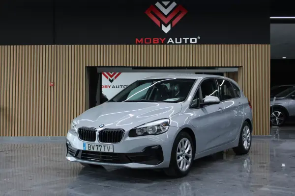 BMW 225xe Active Tourer 2020 — foto 3 de 24