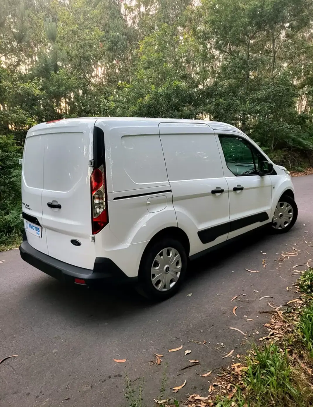 Ford Transit Connect 2021 - 11990 EUR, 146000 km - AUTO.MOTO.pt - 146000km - foto 12 de 18