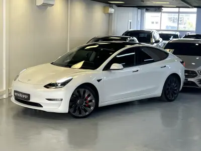 Tesla Model 3 2021 - 31990 EUR, 85000 km - AUTO.MOTO.pt - 85000km - foto 14 de 45