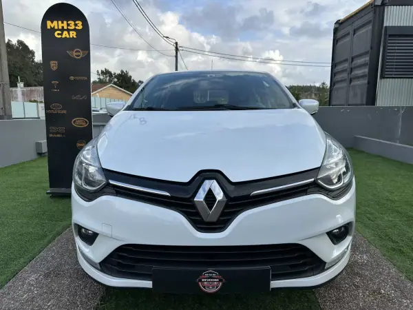 Renault Clio 2018 - 10900 EUR, 138929 km - AUTO.MOTO.pt - 138929km - foto 8 de 46