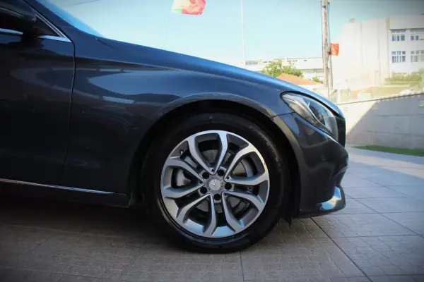 Mercedes-Benz C 200 2015 - 14750 EUR, 221500 km - AUTO.MOTO.pt - 221500km - foto 5 de 44