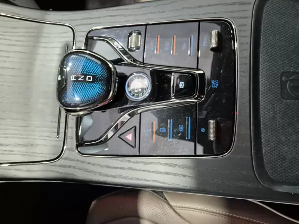 BYD Han 2023 - 44500 EUR, 53000 km - AUTO.MOTO.pt - 53000km - foto 14 de 30