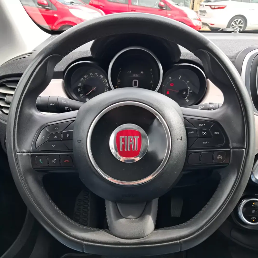 Fiat 500X 2015 - 11250 EUR, 149000 km - AUTO.MOTO.pt - 149000km - foto 15 de 21