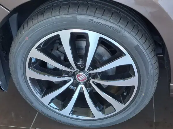Fiat Tipo Station Wagon 2018 - 11900 EUR, 91900 km - AUTO.MOTO.pt - 91900km - foto 21 de 31