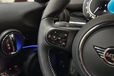 MINI Cooper 2021 - 26950 EUR, 34244 km - AUTO.MOTO.pt - 34244km - foto 44 de 52