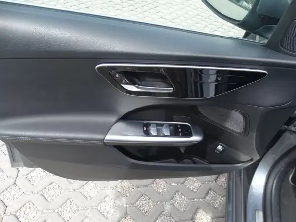 Mercedes-Benz C 220 2022 - 32400 EUR, 158299 km - AUTO.MOTO.pt - 158299km - foto 2 de 29