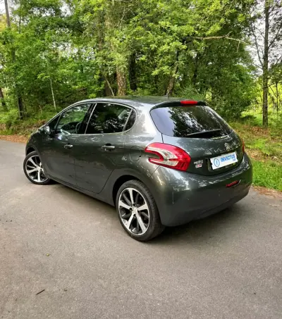 Peugeot 208 2012 - 8990 EUR, 124000 km - AUTO.MOTO.pt - 124000km - foto 7 de 25